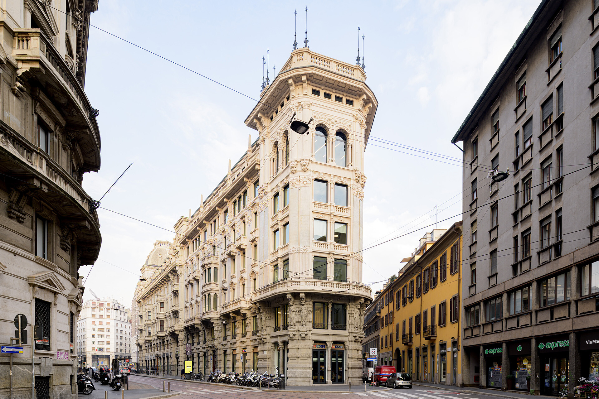 The Angle Palazzo Meroni Corso Italia